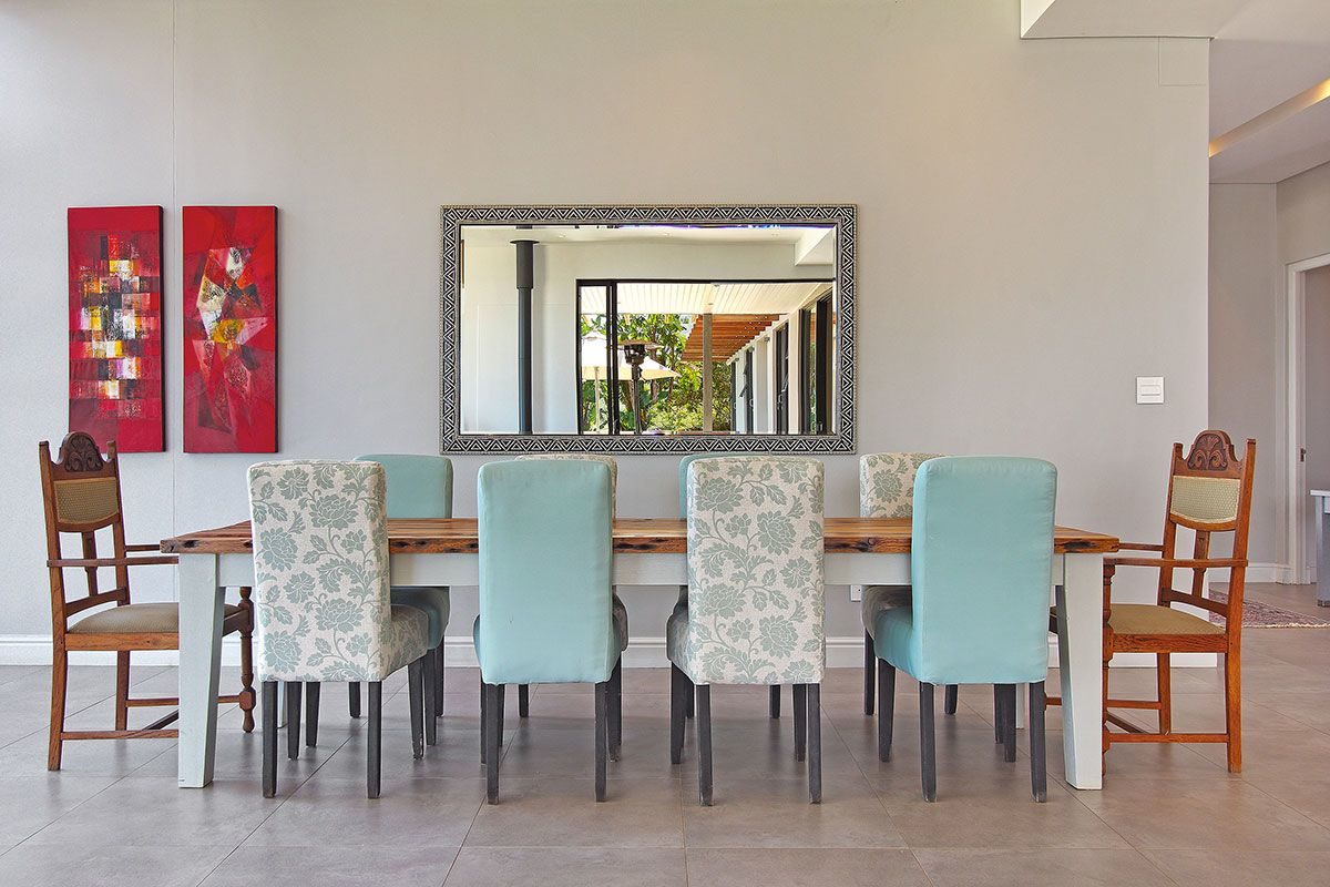 Constantia Modern 5 Bedroom Self Catering Villa
